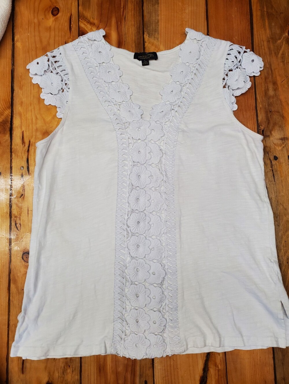 Suzanne Betro Signature Minnie Y White Crochet Lace Floral Top Size Large